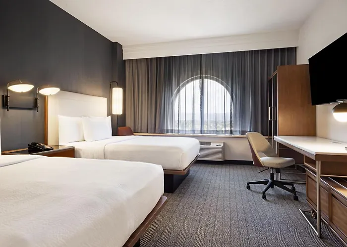 Courtyard By Marriott Baldwin Park