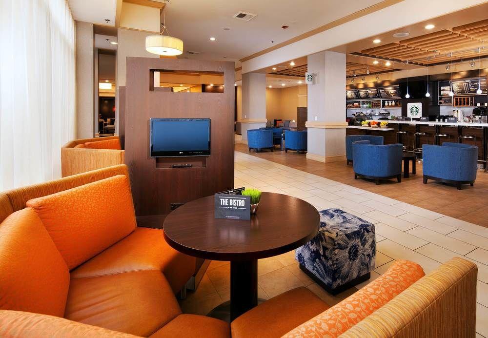 Courtyard By Marriott Hotel
