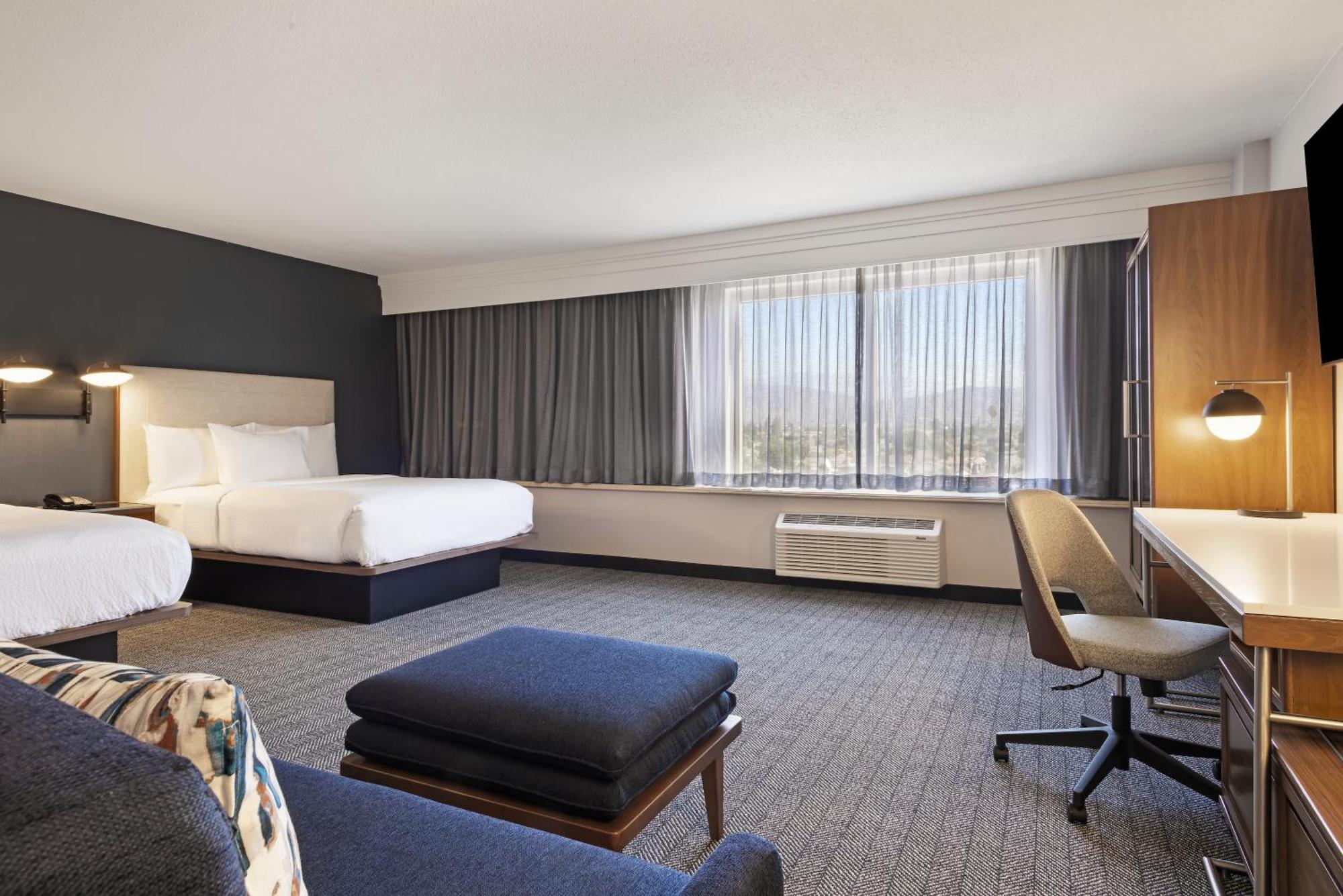 Hotel Courtyard By Marriott Baldwin Park