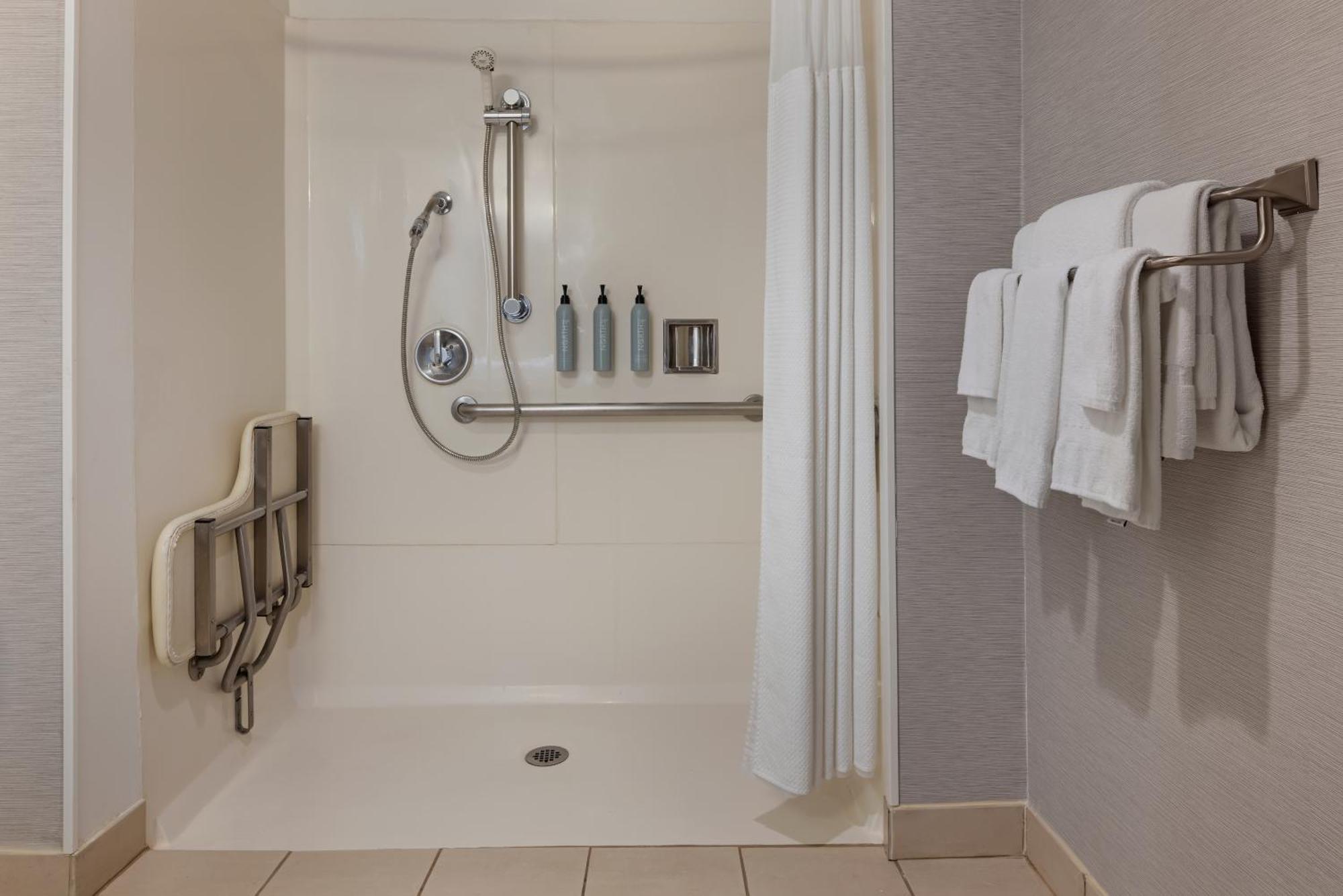 Hotel Courtyard By Marriott