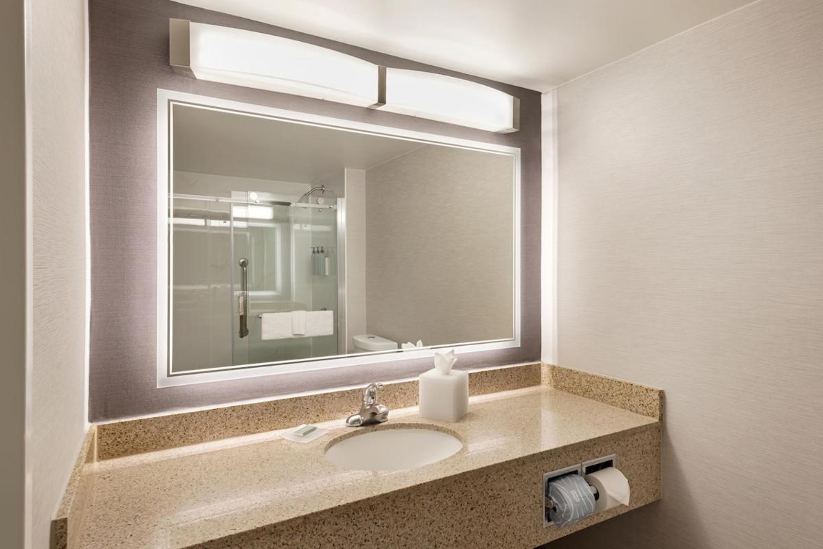 Courtyard By Marriott Hotel 3*