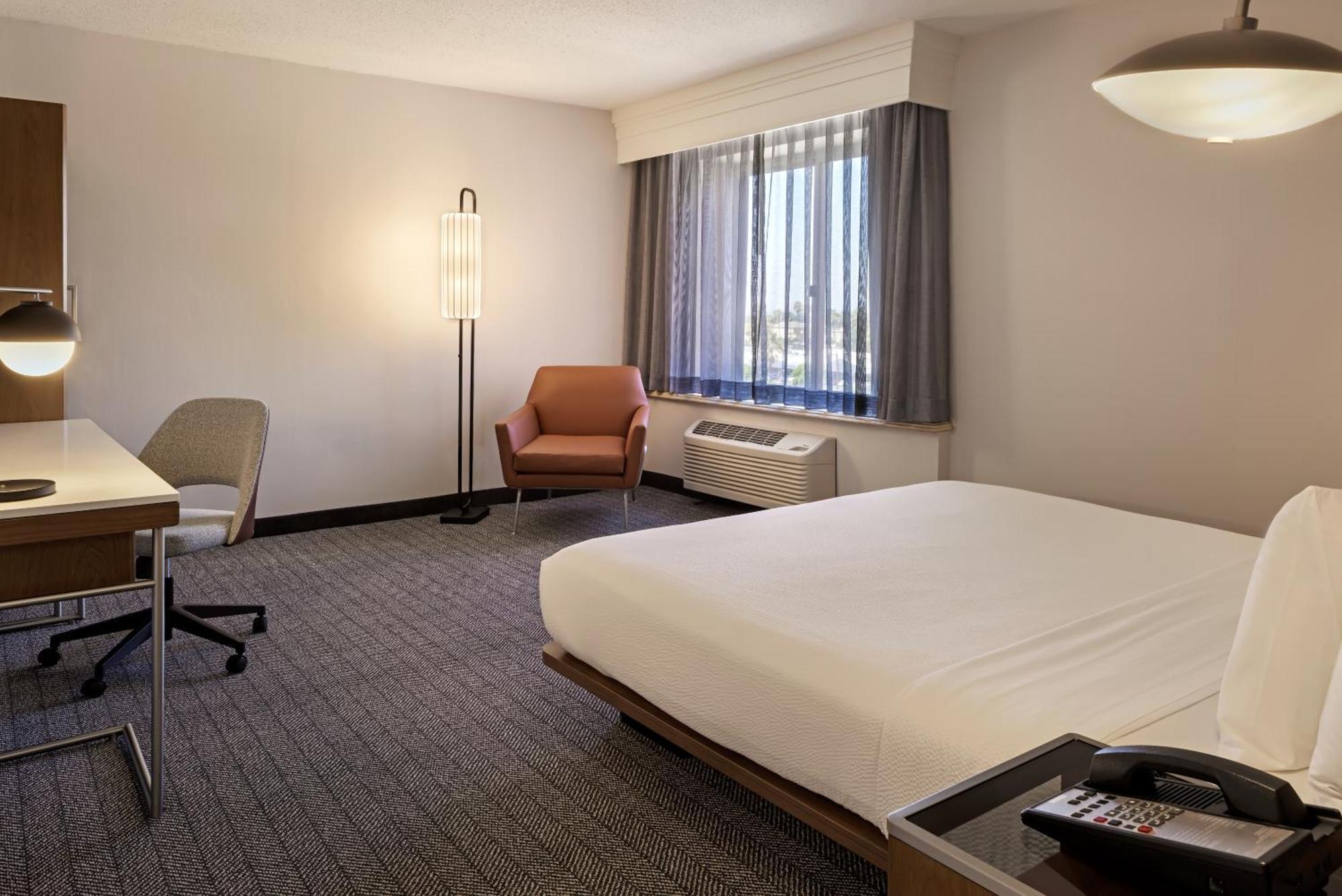 Hotel Courtyard By Marriott 3*
