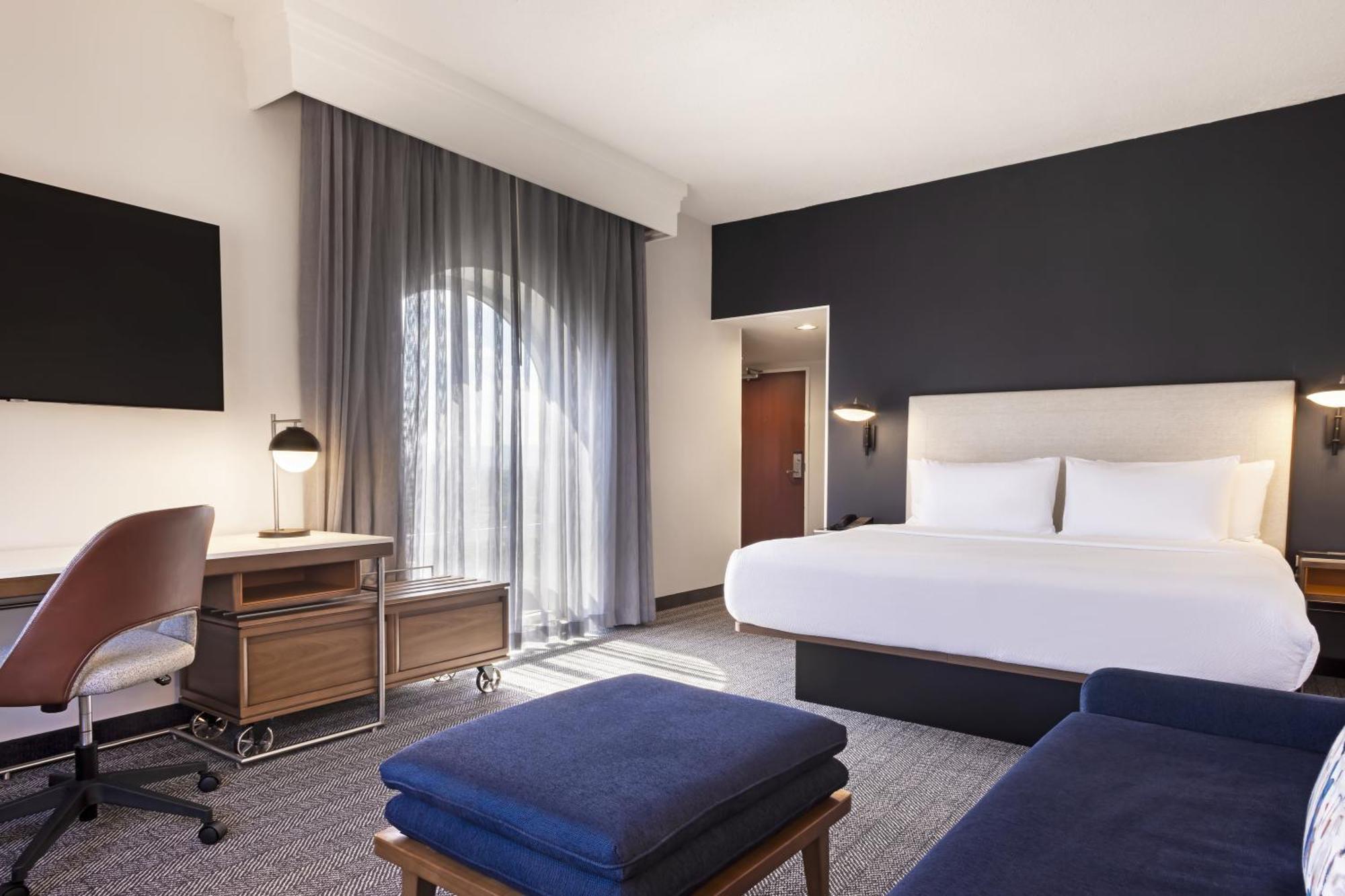 Courtyard By Marriott Baldwin Park
