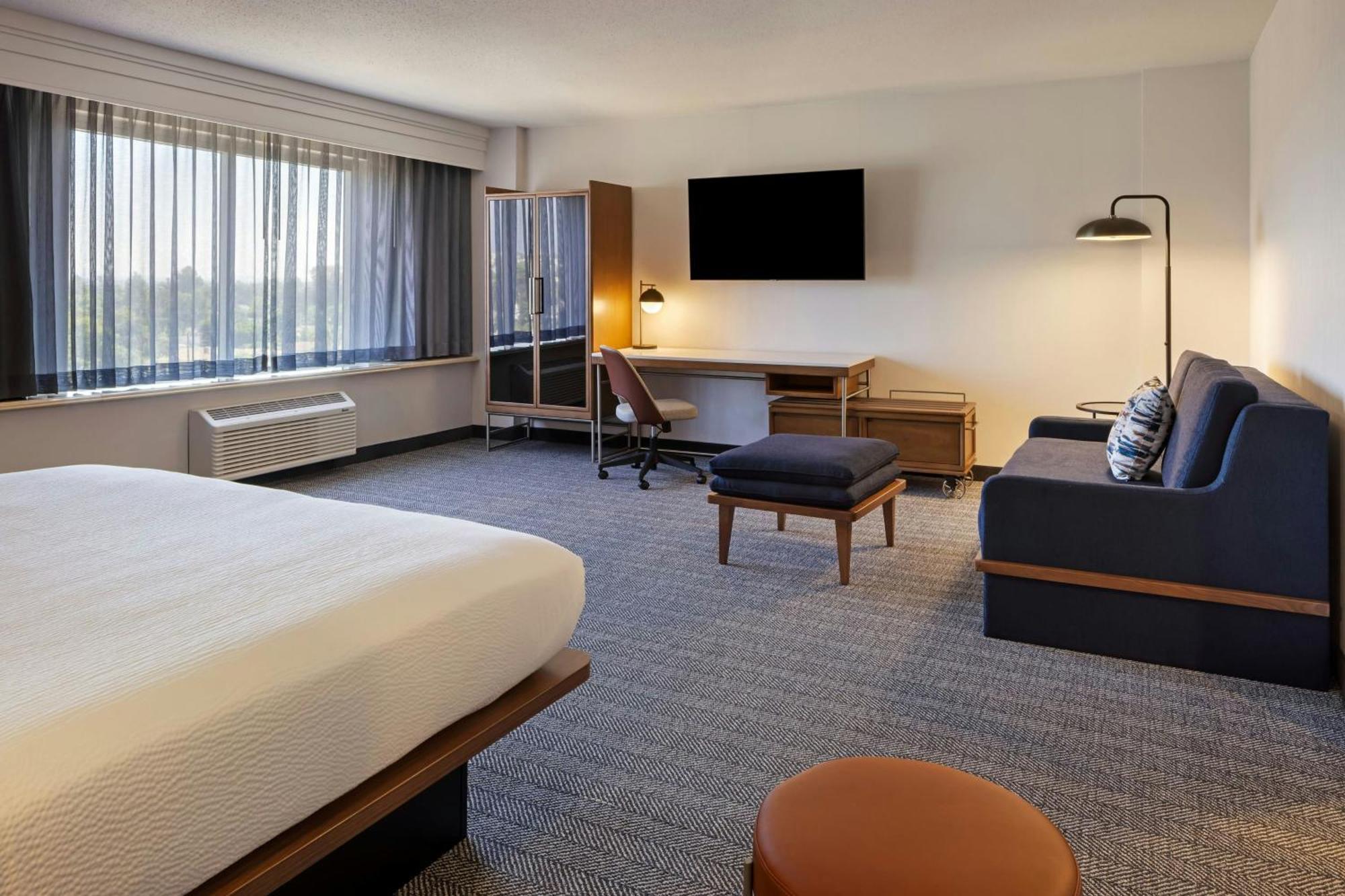 Courtyard By Marriott Hotel Baldwin Park