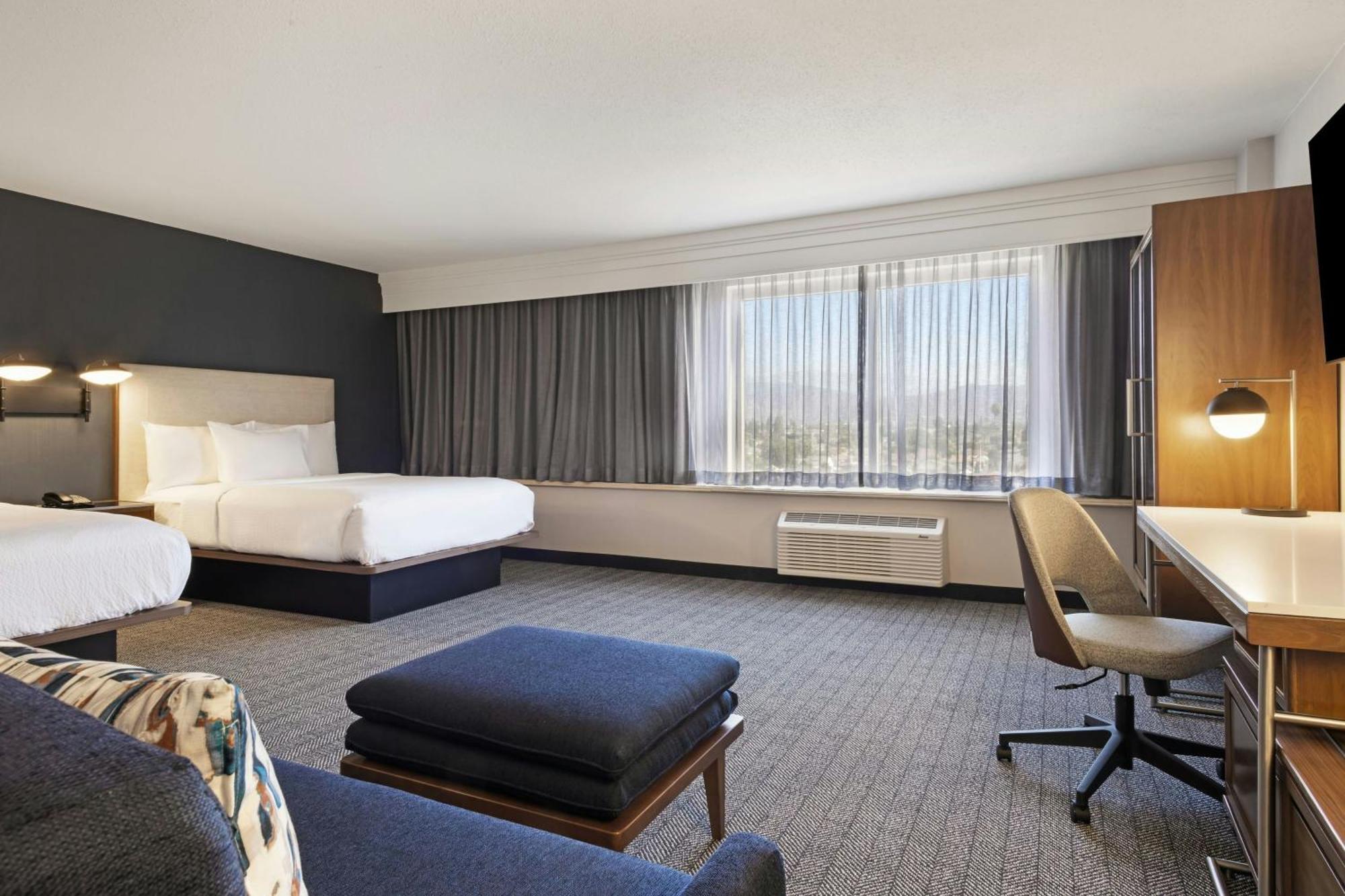 Hotel Courtyard By Marriott