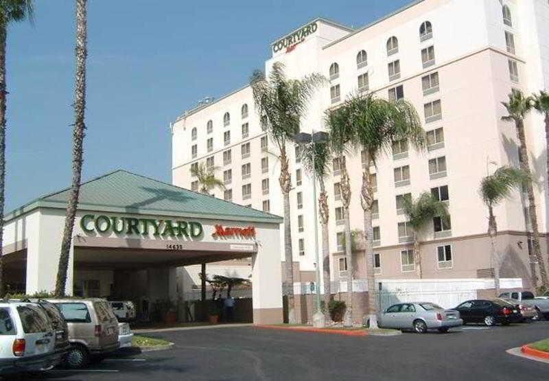 Courtyard By Marriott