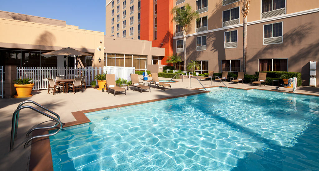 Courtyard By Marriott Baldwin Park